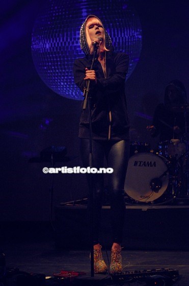 Thelma & Clyde_2012_©Copyright.Artistfoto.no-002