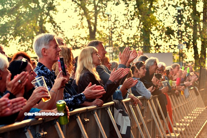 Di_ Derre_And_ Unni Wilhelmsen__DSC9886_artistfoto.no_Copyright