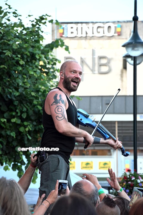 Gåte på Canal Street, Arendal 2019. Foto: Stine Hommelsgård