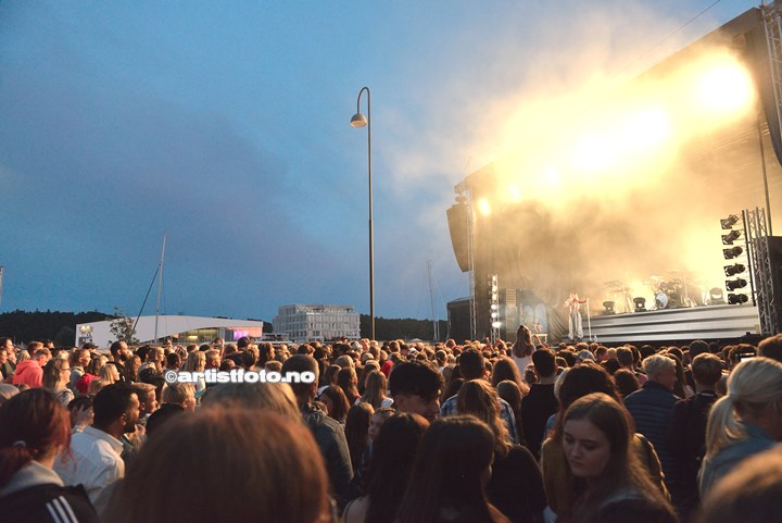 Julie Bergan på Skalldyrfestivalen, Mandal 2019. Foto: Svein Erik Nomeland