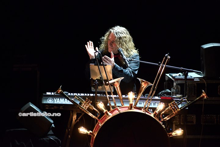Trond Nagell Dahl på Øyvind Blunck forestilling i Buen, Mandal. Foto: Svein Erik Nomeland