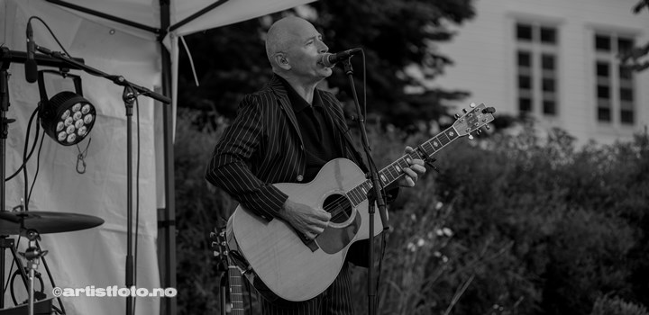 Morten Abel på Skåland Gjestegård , Moi. Foto: Svein Erik Nomeland