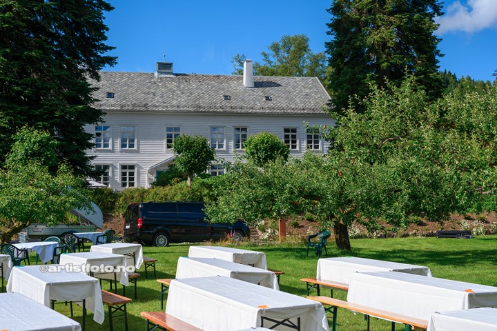 Morten Abel på Skåland Gjestegård , Moi. Foto: Svein Erik Nomeland