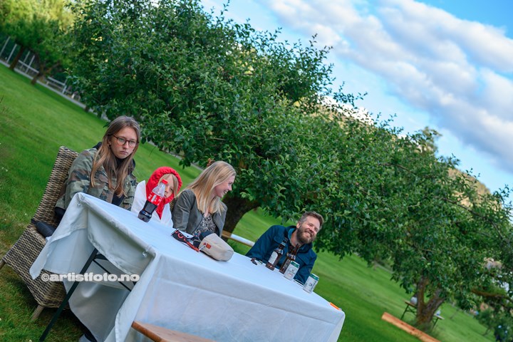 Morten Abel på Skåland Gjestegård , Moi. Foto: Svein Erik Nomeland