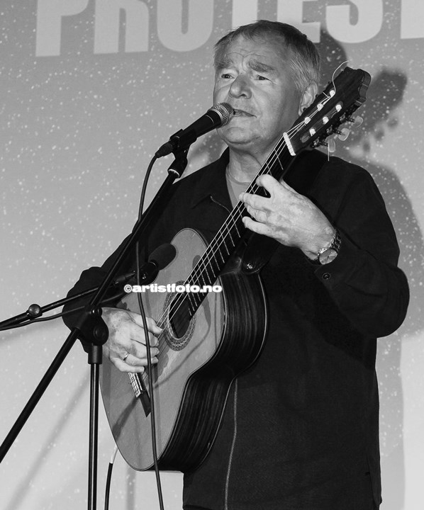 Lars Klevstrand på Protestfestivalen 2020 , Kristiansand. Foto: Svein Erik Nomeland