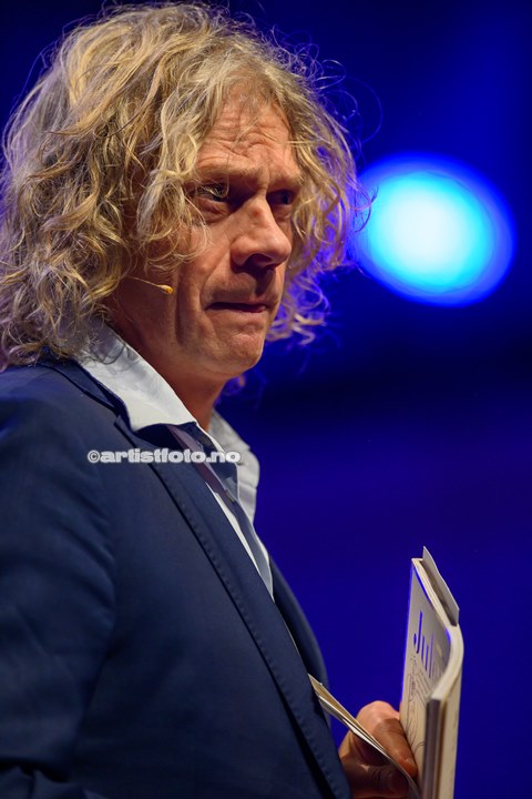 Herborg Kråkevik konsert i Kilden, Vetle Lid Larssen. Foto: Svein Erik Nomeland