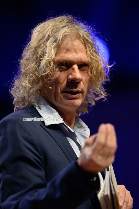 Herborg Kråkevik konsert i Kilden, Vetle Lid Larssen. Foto: Svein Erik Nomeland