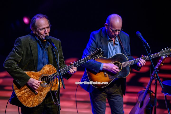 To rustne herrer, med Jonas Fjeld og Ole Paus, hadde konsert i Kilden i Kristiansand. Foto: Svein Erik Nomeland