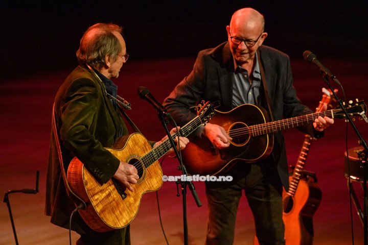 To rustne herrer, med Jonas Fjeld og Ole Paus, hadde konsert i Kilden i Kristiansand. Foto: Svein Erik Nomeland
