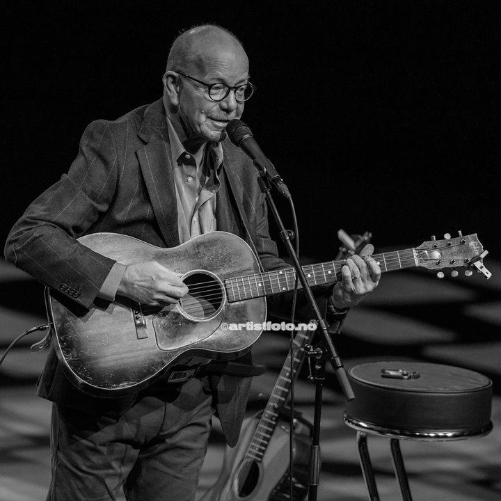 To rustne herrer, med Jonas Fjeld og Ole Paus, hadde konsert i Kilden i Kristiansand. Foto: Svein Erik Nomeland
