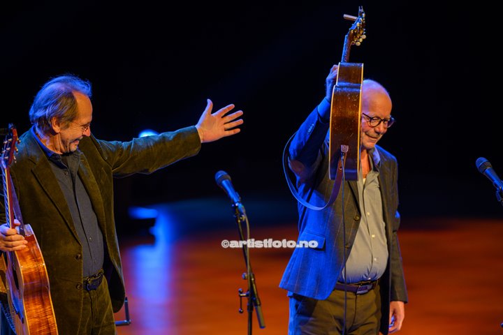 To rustne herrer, med Jonas Fjeld og Ole Paus, hadde konsert i Kilden i Kristiansand. Foto: Svein Erik Nomeland
