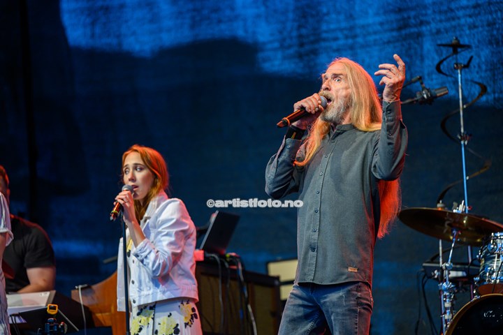 Elg på Øvre Torv i Kristiansand. Foto: Svein Erik Nomeland