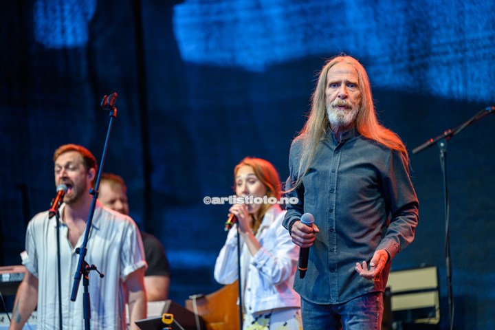 Elg på Øvre Torv i Kristiansand. Foto: Svein Erik Nomeland