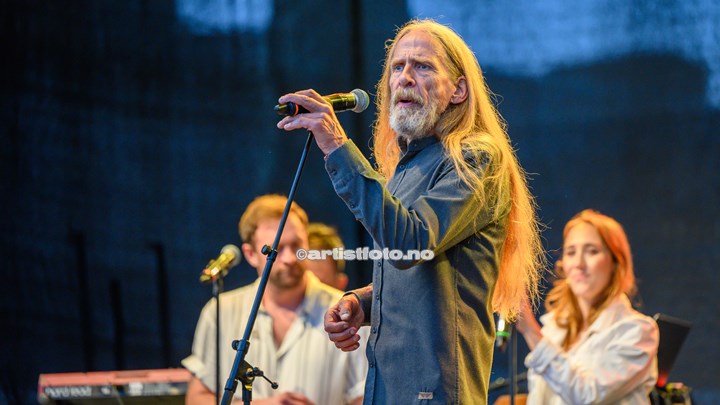 Elg på Øvre Torv i Kristiansand. Foto: Svein Erik Nomeland