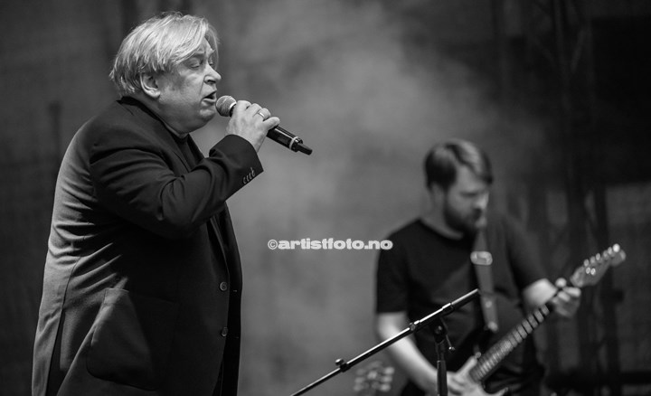 Jørn Hoel på Øvre Torv i Kristiansand. Foto: Svein Erik Nomeland