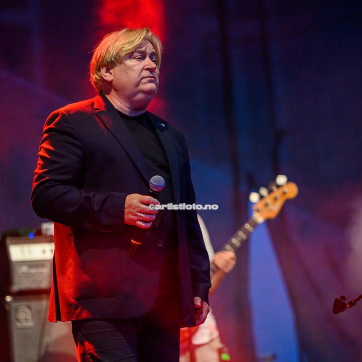 Jørn Hoel på Øvre Torv i Kristiansand. Foto: Svein Erik Nomeland