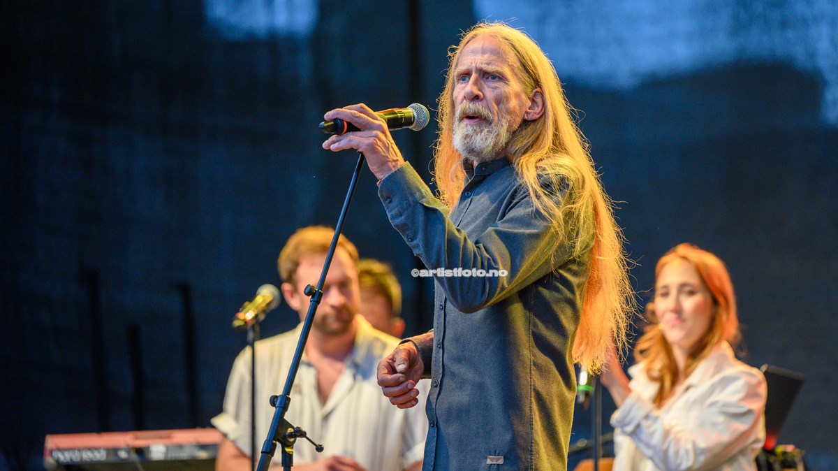 Elg på Øvre Torv i Kristiansand. Foto: Svein Erik Nomeland