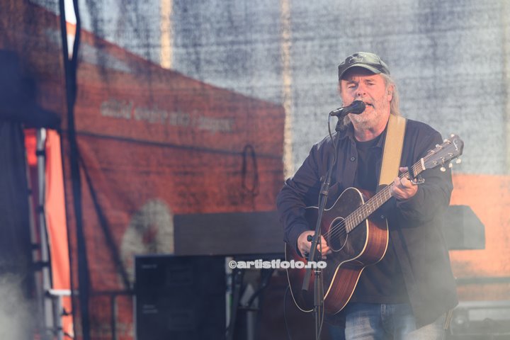 Henning Kvitnes på Skalldyrfestivalen i Mandal. Foto: Marie Launes