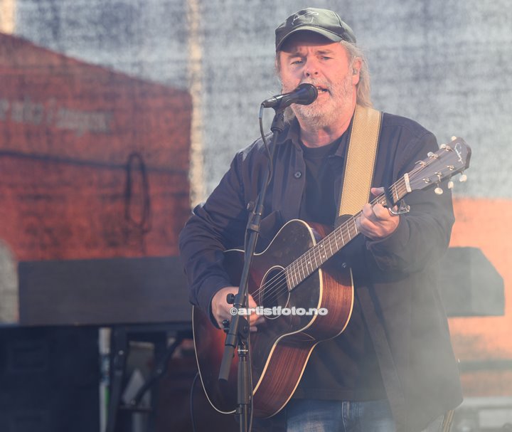 Henning Kvitnes på Skalldyrfestivalen i Mandal. Foto: Marie Launes