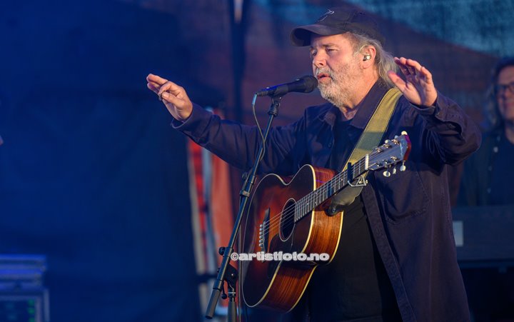 Henning Kvitnes på Skalldyrfestivalen i Mandal. Foto: Marie Launes