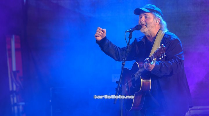 Henning Kvitnes på Skalldyrfestivalen i Mandal. Foto: Marie Launes