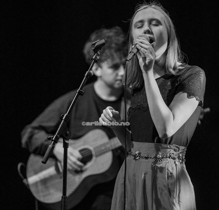 Vokalist Ingunn Graedler Listuen og Havsus på Teateret i Kristiansand