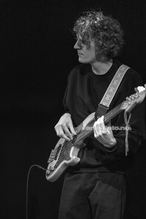 Henrik Bakka på bass, Havsus på Teateret i Kristiansand