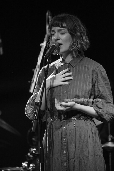 Vokalist Marta Elise Bøshaugen og Havsus på Teateret i Kristiansand