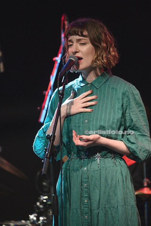 Vokalist Marta Elise Bøshaugen og Havsus på Teateret i Kristiansand