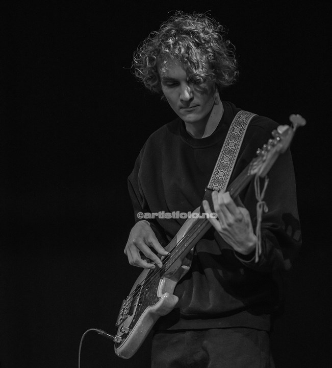 Henrik Bakka på gitar, Havsus på Teateret i Kristiansand