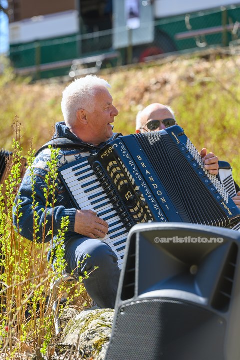 SydVest´n Trekkspillklubb på Holum Historielags 100 års feiring av Knuden.