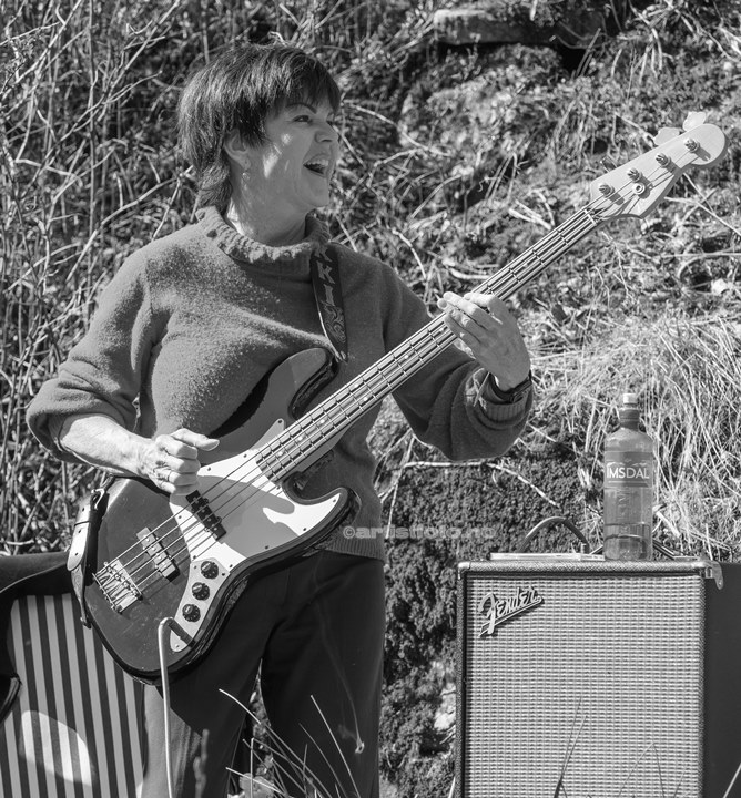 SydVest´n Trekkspillklubb på Holum Historielags 100 års feiring av Knuden.