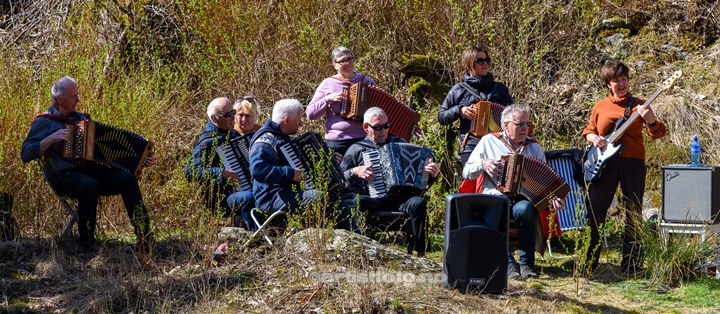 SydVest´n Trekkspillklubb på Holum Historielags 100 års feiring av Knuden.