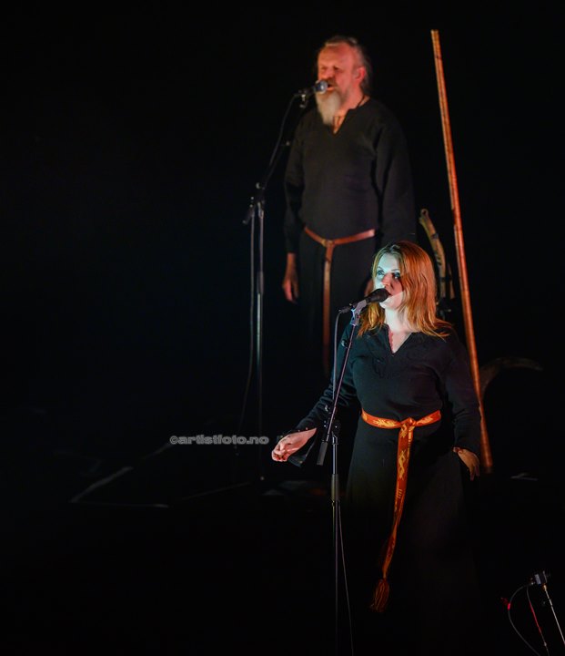 Lindy-Fay Hella og Einar Selvik, Wardruna, i Kilden Kristiansand. Foto: Svein Erik Nomeland