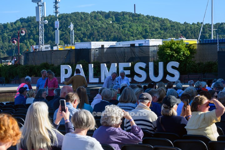 Andrea Bocelli og Kristiansand Symfoniorkester på Bystranda i Kristiansand. Foto: Svein Erik Nomeland
