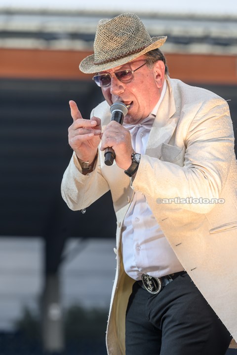 Froddi & Compagniet på Viking Stadion. Foto: Svein Erik Nomeland