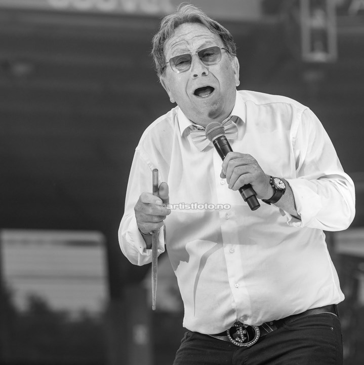 Froddi & Compagniet på Viking Stadion. Foto: Svein Erik Nomeland