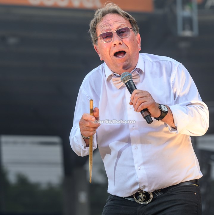 Froddi & Compagniet på Viking Stadion. Foto: Svein Erik Nomeland