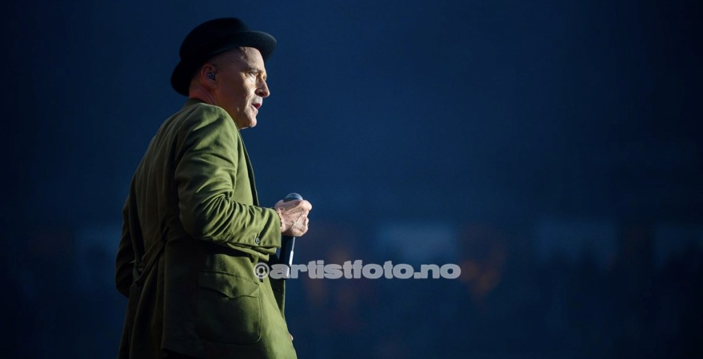 Mods (Header)på Viking Stadion. Foto: Svein Erik Nomeland