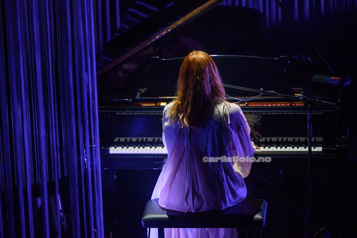 Susanne Sundfør i Kilden, Kristiansand. Foto: Svein Erik Nomeland