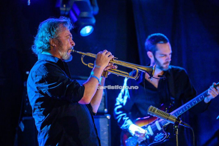 Nils Petter Molvær på Canal Street, Arendal. Foto: Svein Erik Nomeland