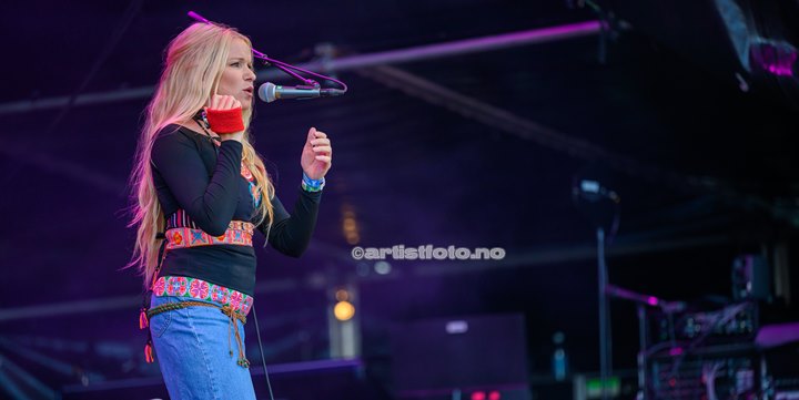 Sol Heilo på Canal Street, Arendal. Foto: Svein Erik Nomeland