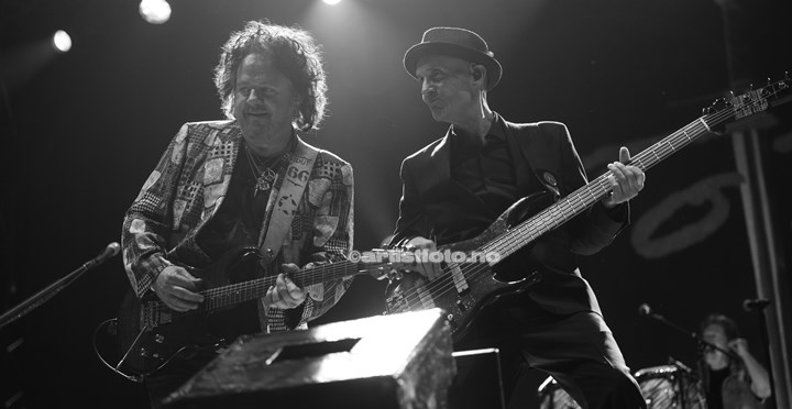 Fra venstre: Steve Lukather og John Pierce, Toto, Vulkan Open Air, Oslo. Foto: Svein Erik Nomeland