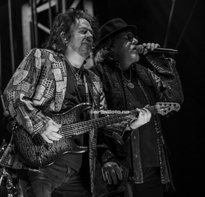Fra venstre: Steve Lukather og Joseph Williams, Toto, Vulkan Open Air, Oslo. Foto: Svein Erik Nomeland