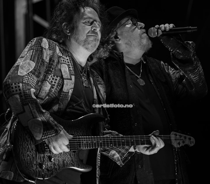 Fra venstre: Steve Lukather og Joseph Williams, Toto, Vulkan Open Air, Oslo. Foto: Svein Erik Nomeland