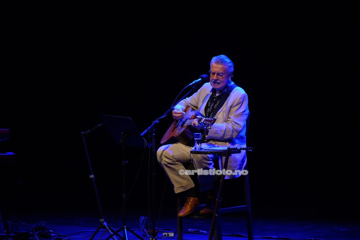 Mikael Wiehe på Teateret, Kristiansand. Foto: Svein Erik Nomeland