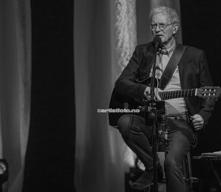 Ingrid Bjørnov og Øystein Sunde i Sandnes Kulturhus. Foto: Svein Erik Nomeland
