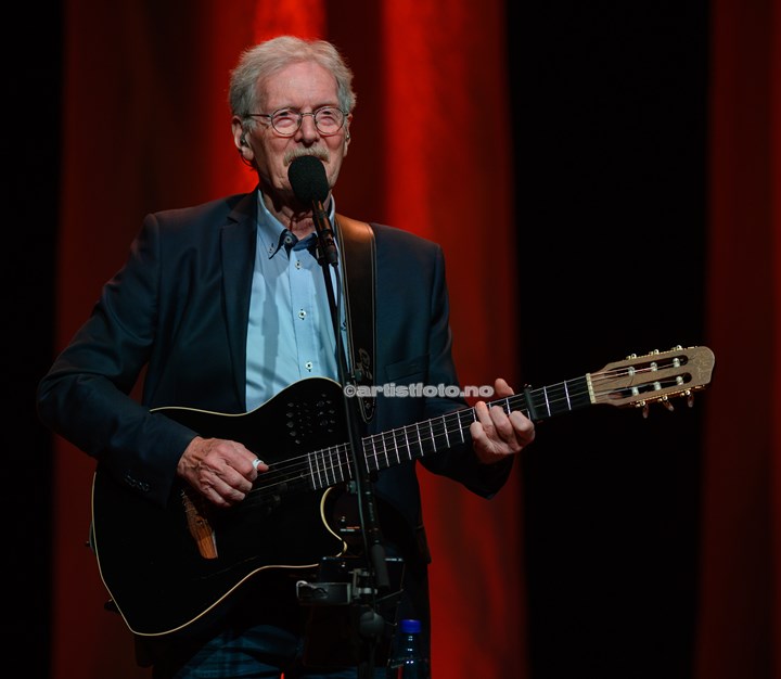 Ingrid Bjørnov og Øystein Sunde i Sandnes Kulturhus. Foto: Svein Erik Nomeland