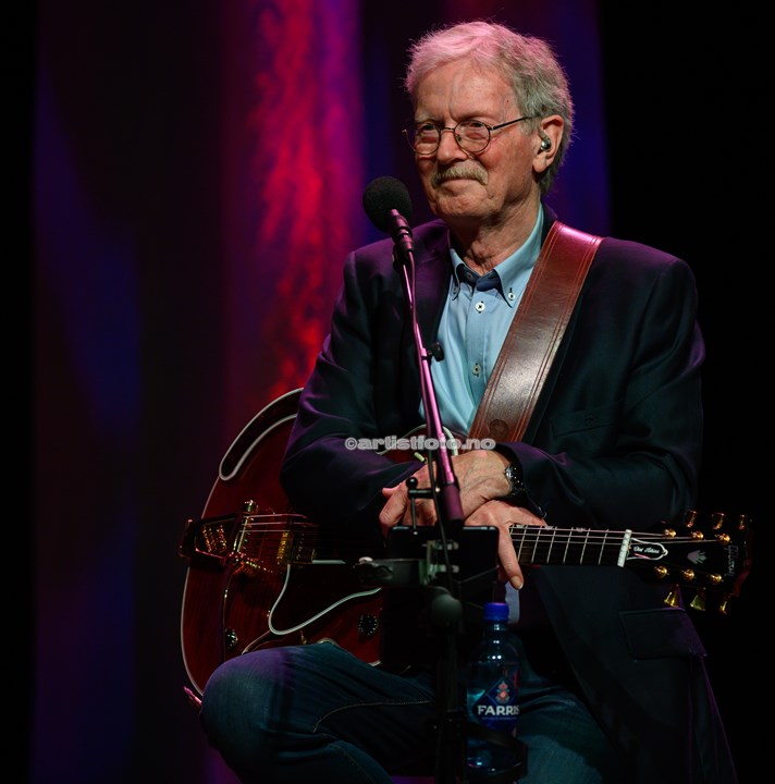 Ingrid Bjørnov og Øystein Sunde i Sandnes Kulturhus. Foto: Svein Erik Nomeland