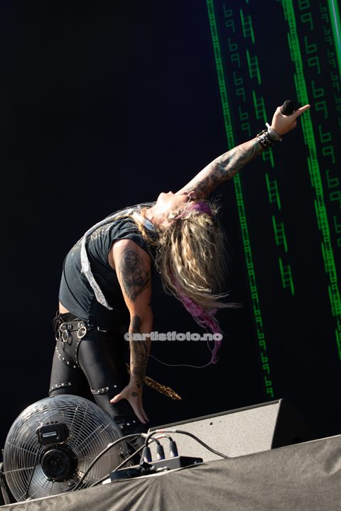 Steel Panther på Tons of Rock 2022. Foto: Millie Steinsdóttir Leirvik